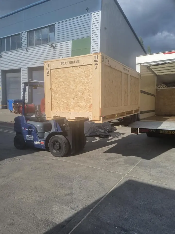 Crate by forklift – Pallet and crate work – MV Movers